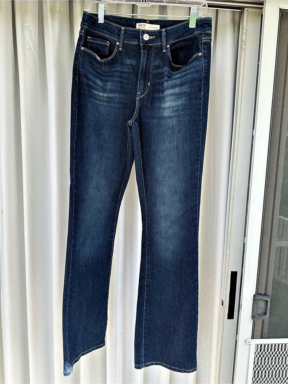 Levi's Signature Mid-Rise Bootcut Jeans in Blue W29 L32 Like New